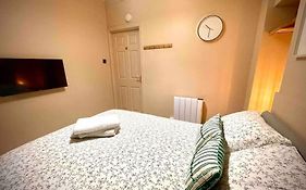 Newly Refurbished, Central Apartment With Permit Parking
